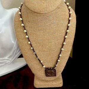 Woven Pearl and metal Necklace